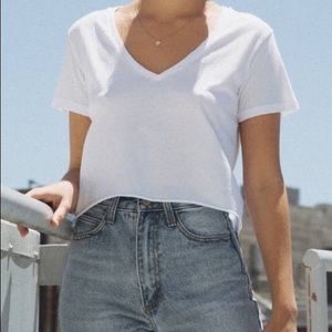 🔒brandy melville white cropped v neck